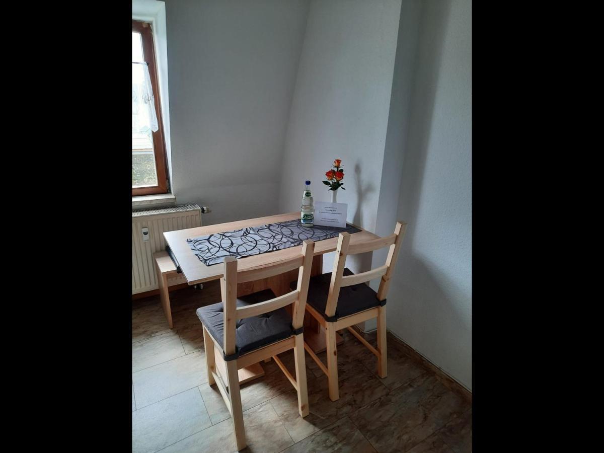 Neu! Geschmackvolle Fewo Lengenfeld Lengenfeld  Esterno foto